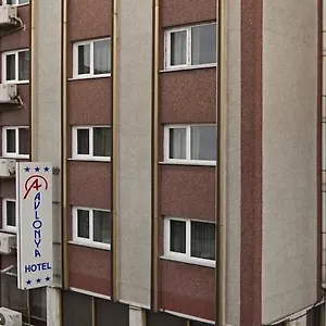 επισκεφθείτε το ξενοδοχείο